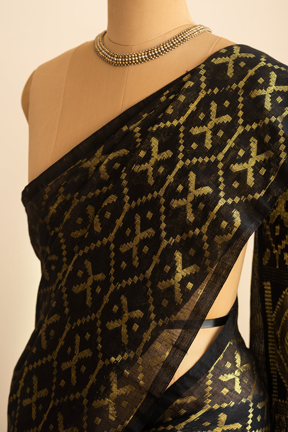 Black & Gold Bengal Linen Jamdani