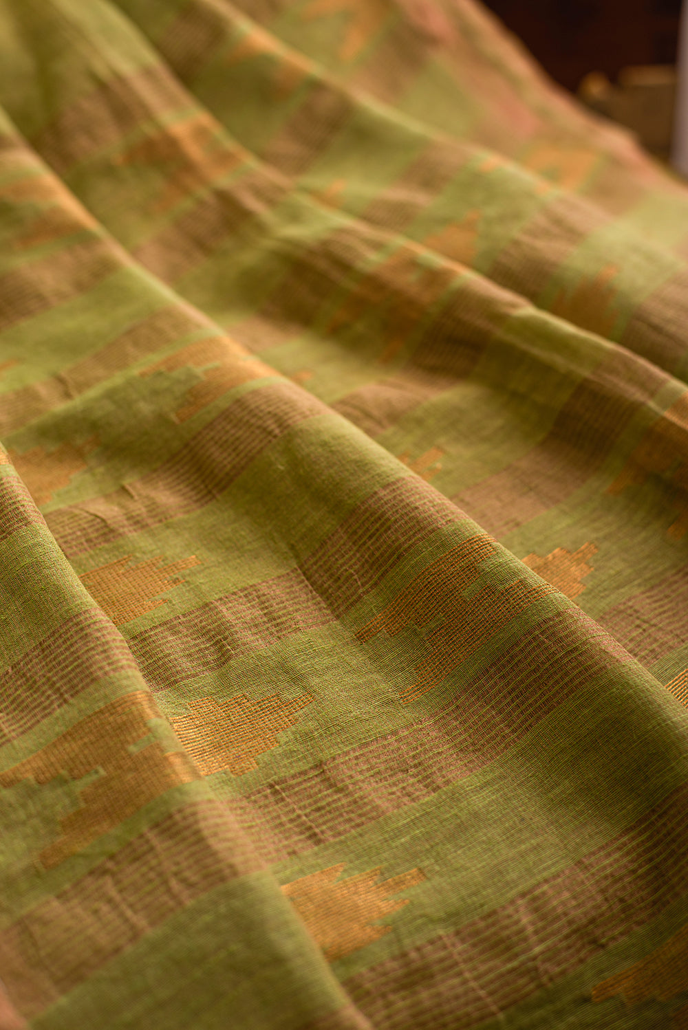 Leaf Green Bengal Matka & Tissue Jamdani