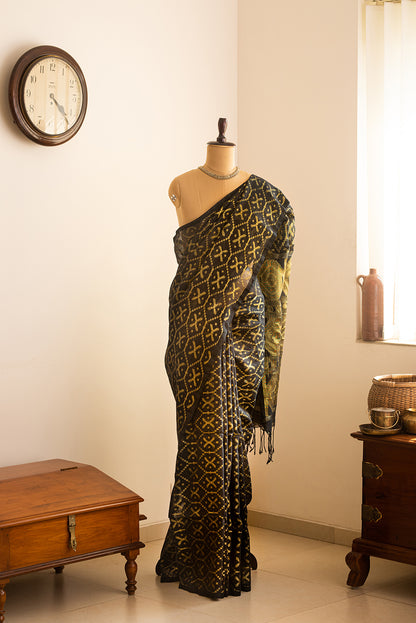 Black & Gold Bengal Linen Jamdani